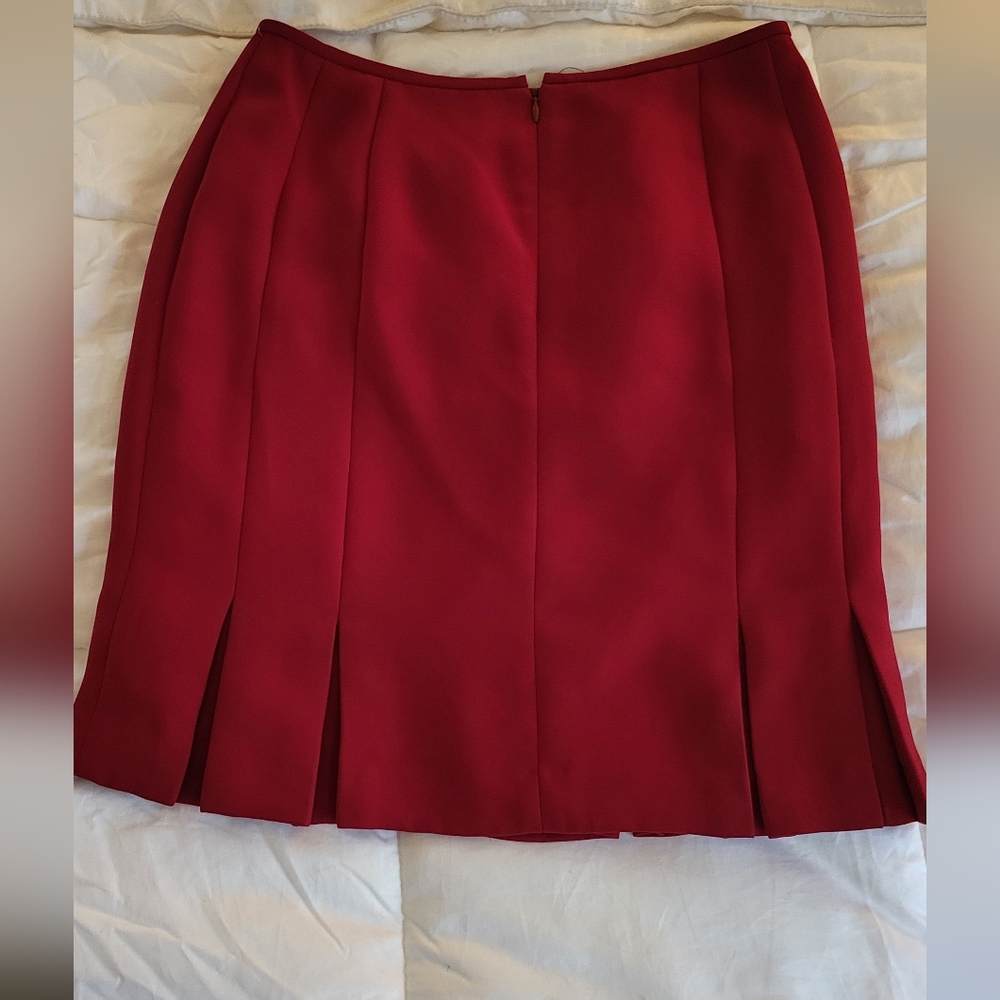 Tahari skirtsuit petite red size 6 - Picture 14 of 14